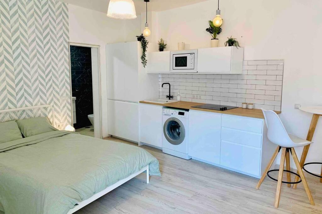 Roof Top Luxury City Center Apartment By Namaste Elite Торемолинос Екстериор снимка